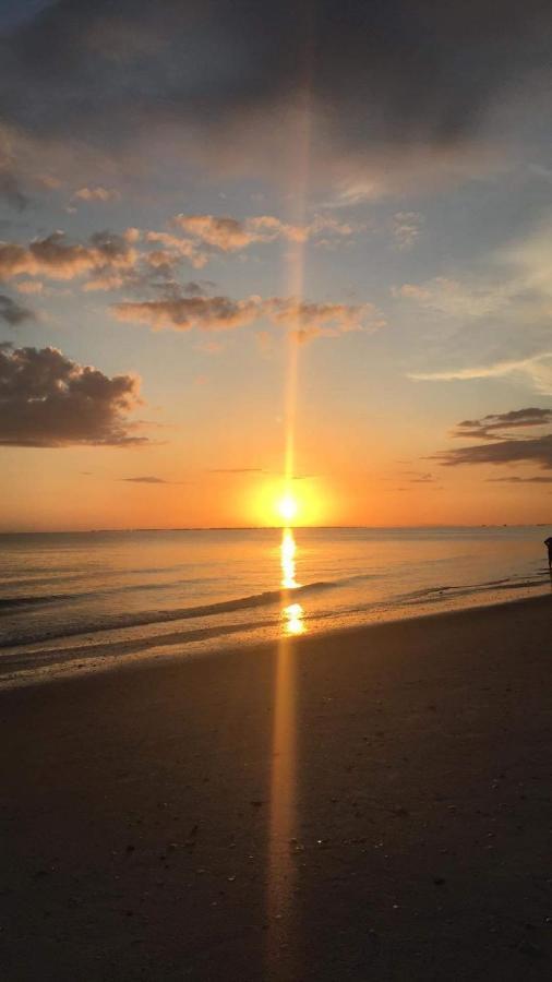 Welcome To The Paradise Fort Myers Beach Esterno foto